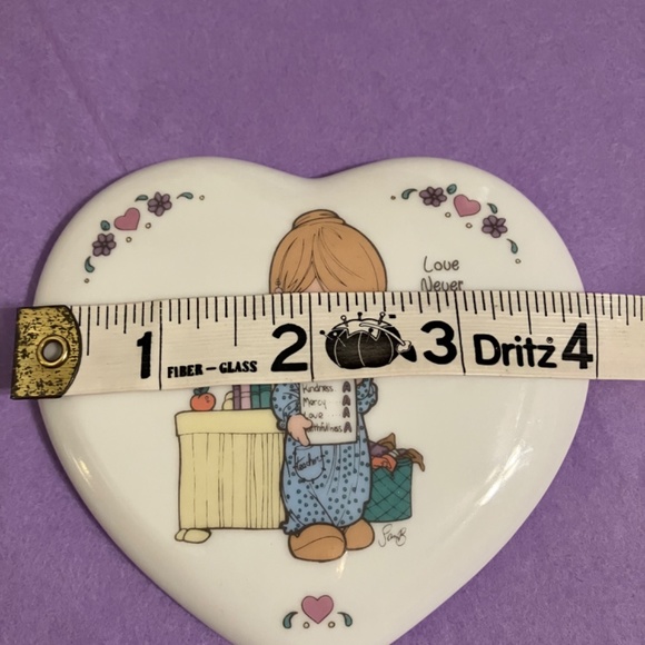 Adorable Precious Moments china trinket heart shaped box! - Picture 15 of 16